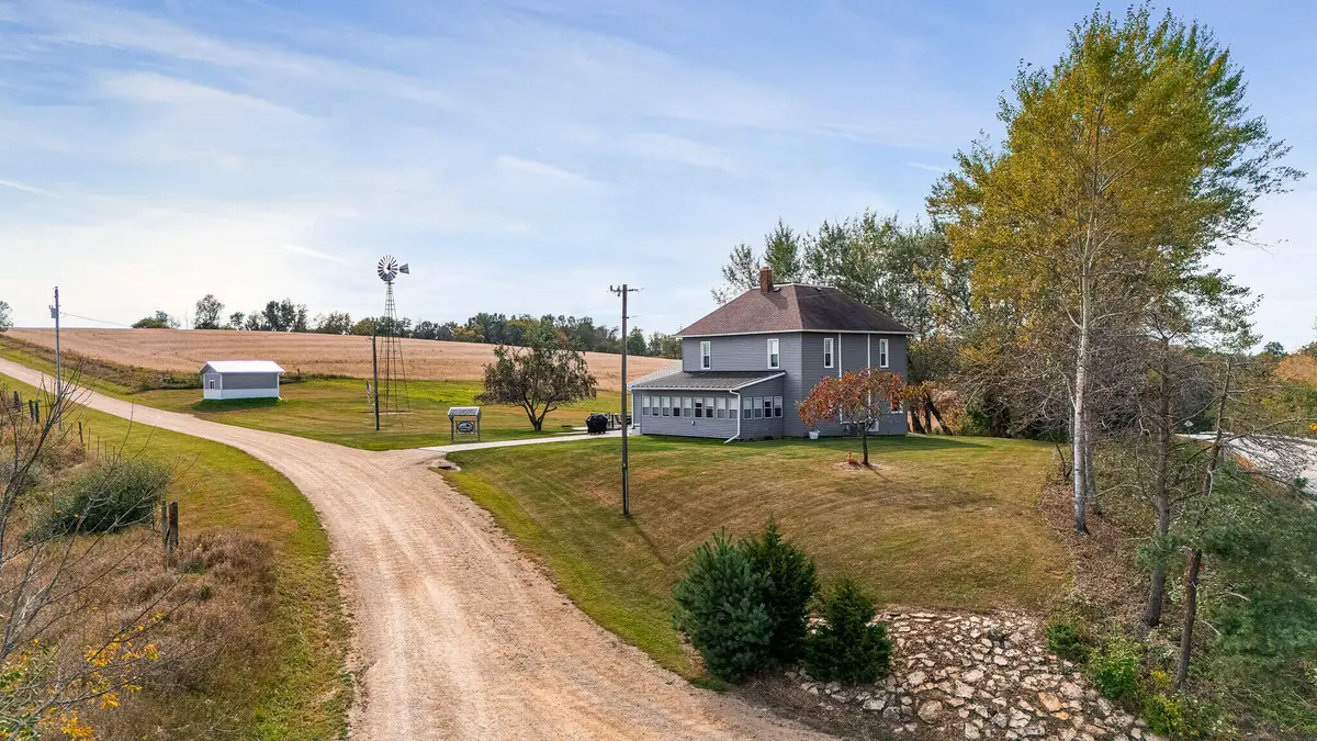 S5975 Plainview Rd, Liberty, WI 54664 - #1