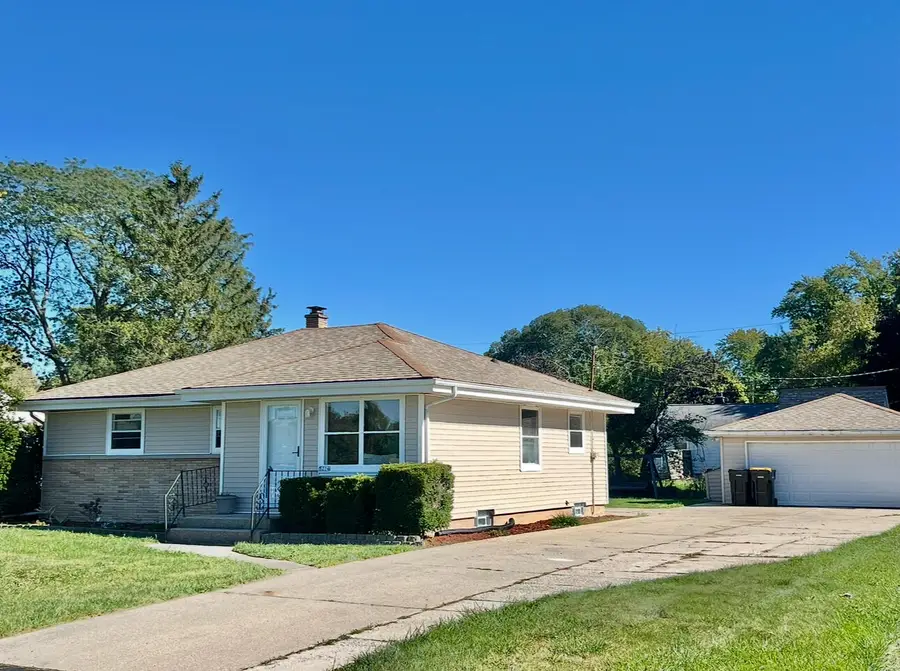 8274 N 55th St, Brown Deer, WI 53223 - Image #2