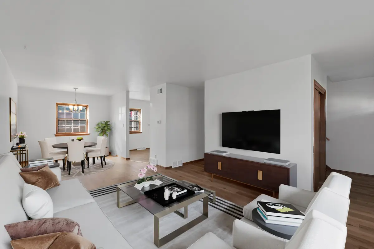 3129 S 122nd St, West Allis, WI 53227 - Image #1