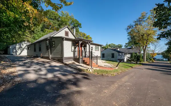 W298N2808 Shady Ln, Delafield, WI 53072