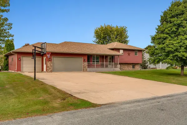 W7844 Windmill St, Holland, WI 54636