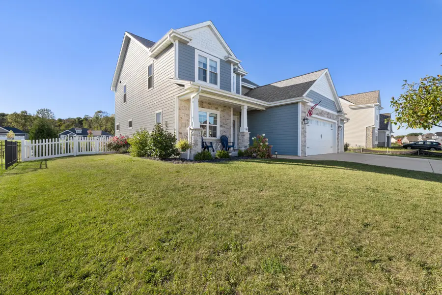 189 Mulberry Ln, Grafton, WI 53024 - Image #3