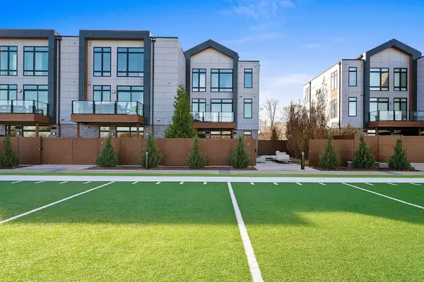 1110 Brookwood Dr, Ashwaubenon, WI 54304