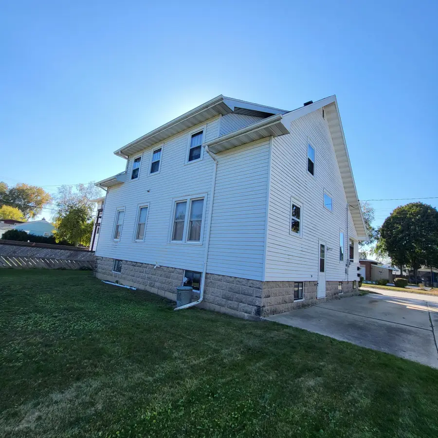 1005 Webster St, Two Rivers, WI 54241 - Image #3