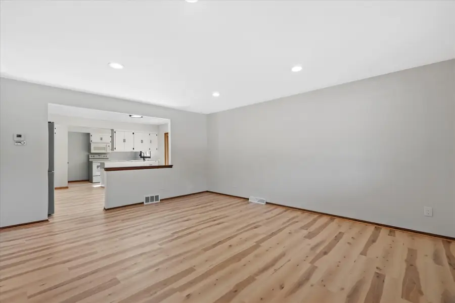 8150 S 88th St, Franklin, WI 53132 - Image #3