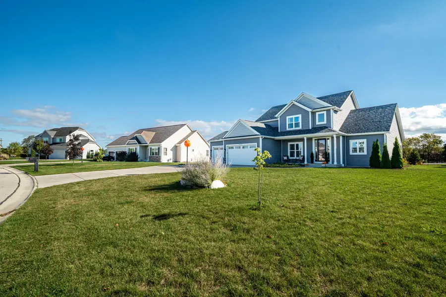 N45W22742 Charlotte Way, Pewaukee, WI 53072 - Image #2