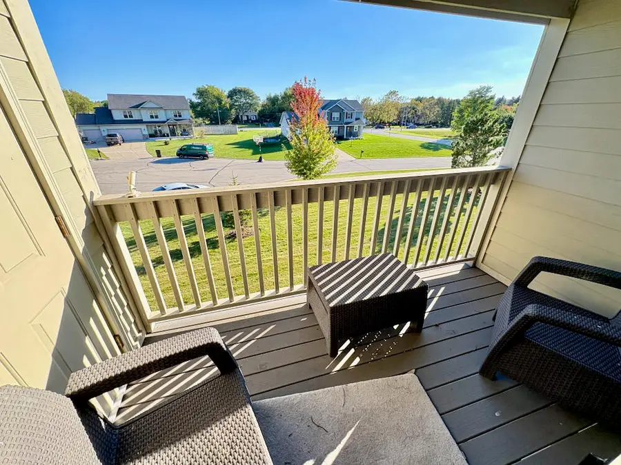 4864 S Forest Ridge Dr, New Berlin, WI 53151 - Image #2