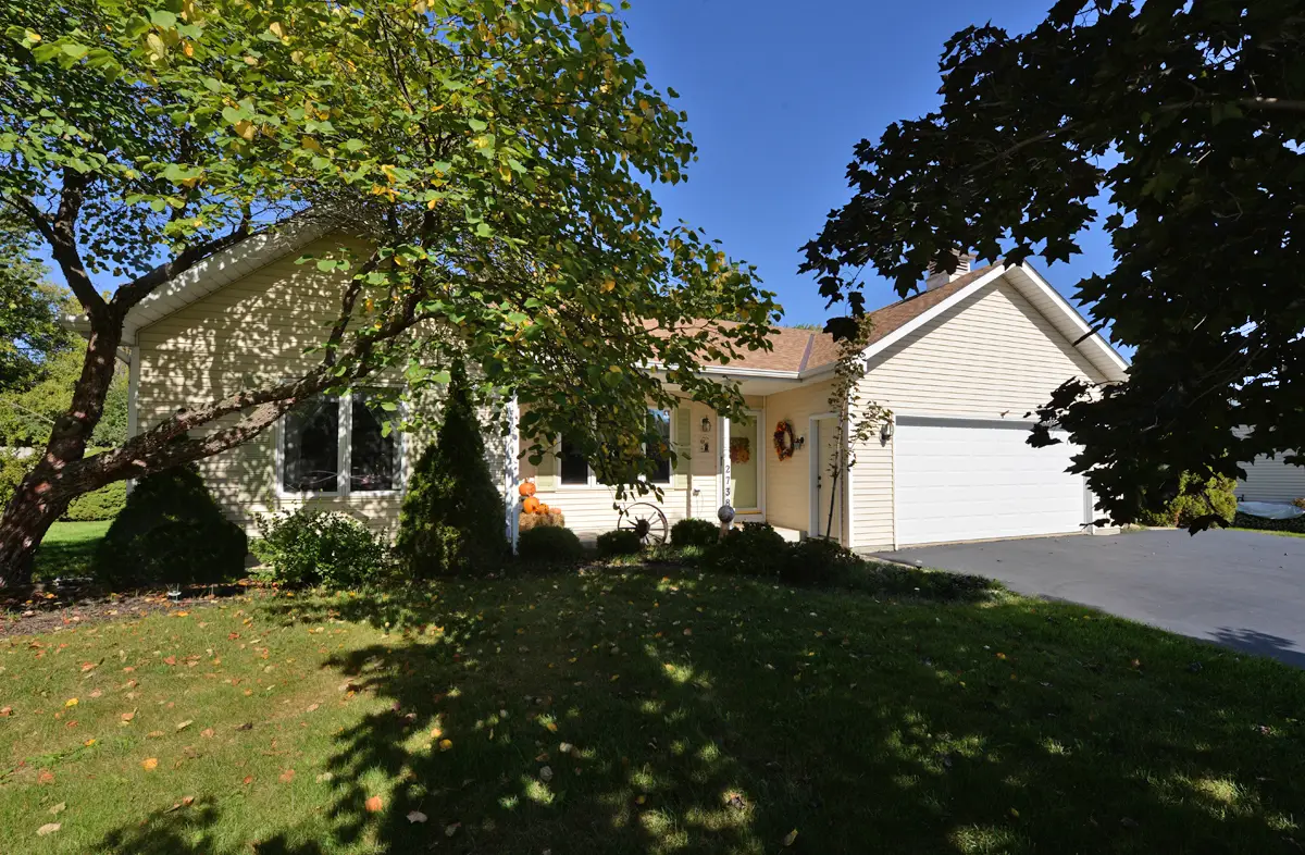 2738 Rebecca Dr, Caledonia, WI 53402 - Image #1