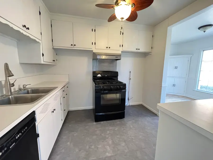 807 Florence Ave, Racine, WI 53402 - Image #3