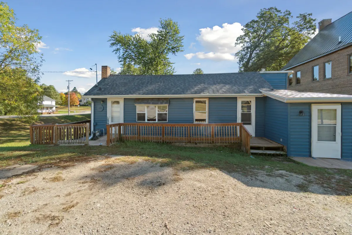 122 N State St, Neshkoro, WI 54960 - Image #1