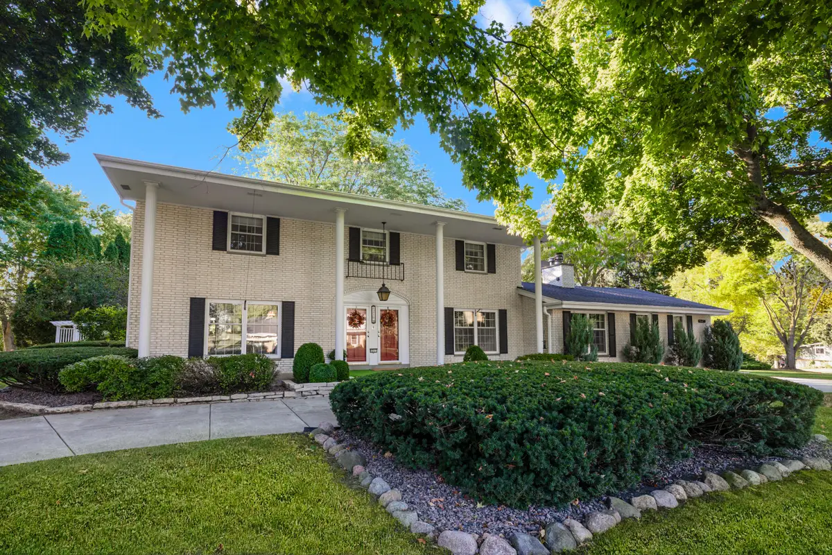 6210 Fisher Ln, Greendale, WI 53129 - Image #1