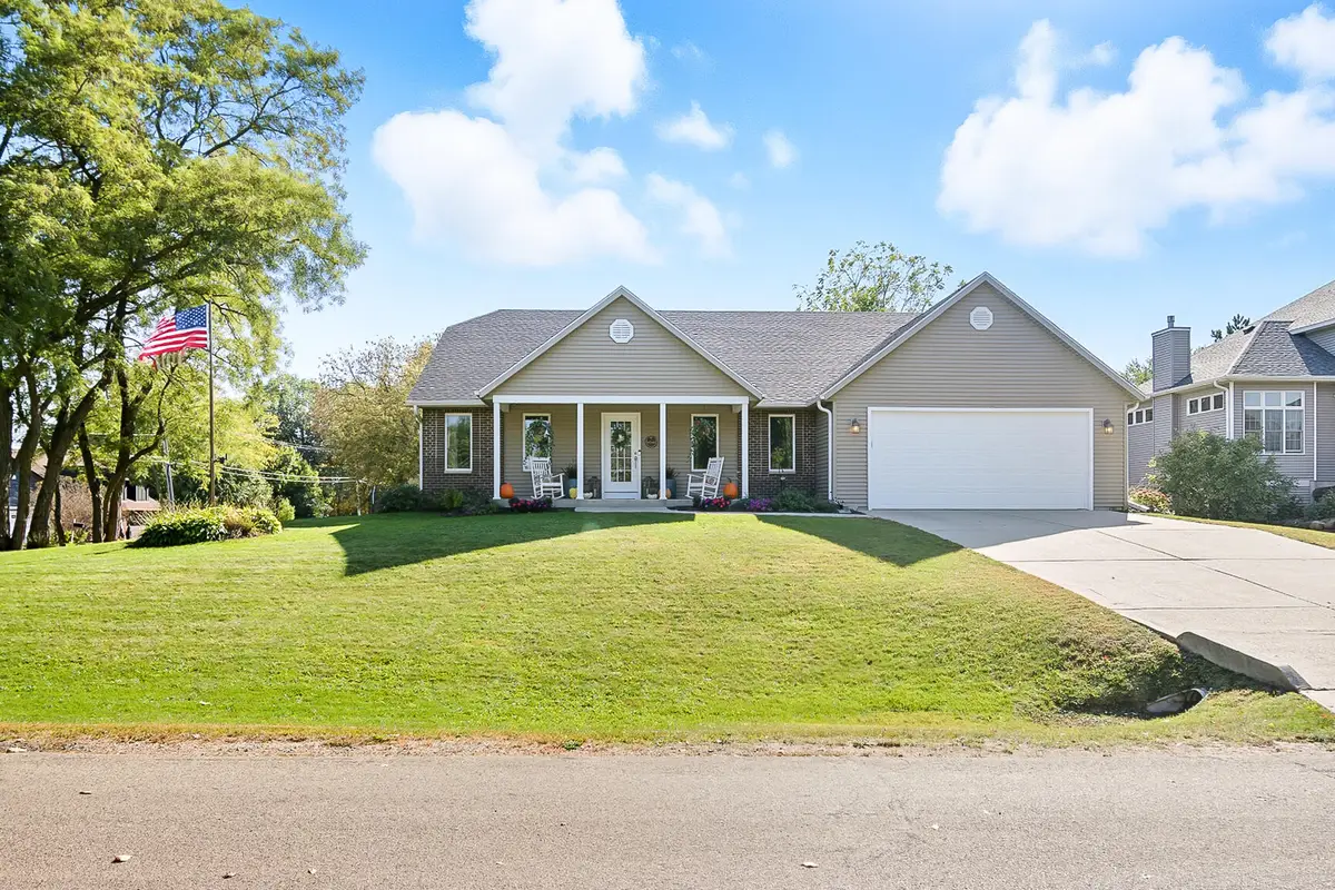 W8183 Bridle Path, Lake Mills, WI 53551 - Image #1