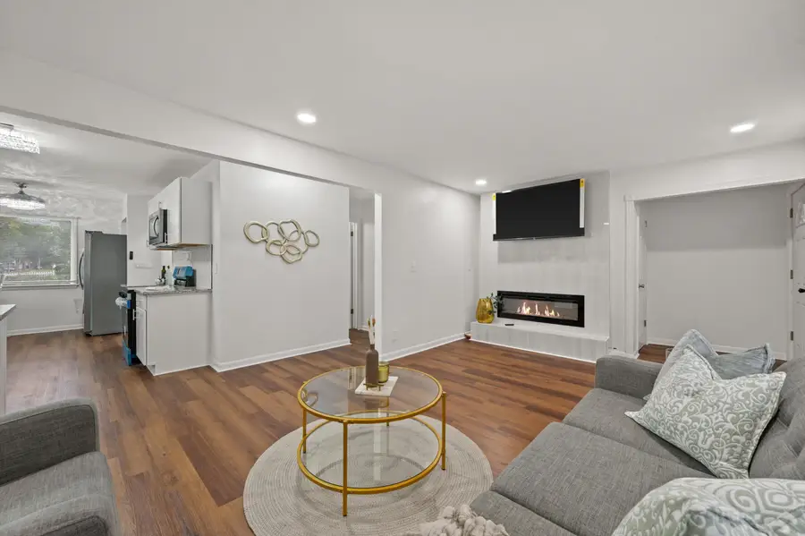 8630 W Silver Spring Dr, Milwaukee, WI 53225 - Image #3