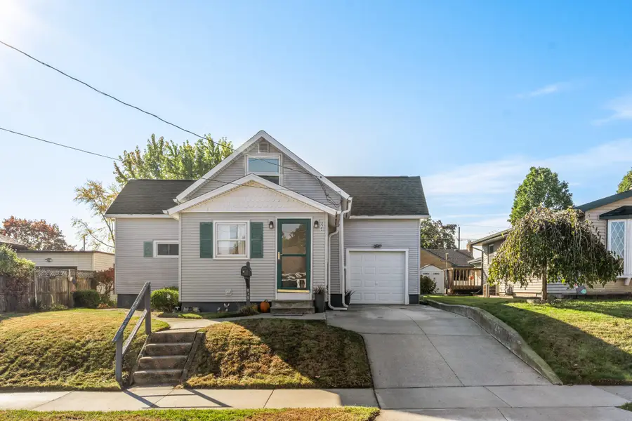 835 Summit St, Manitowoc, WI 54220 - Image #2