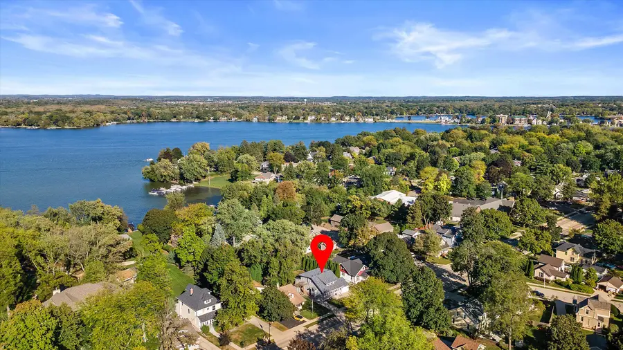914 W Wisconsin Ave, Oconomowoc, WI 53066 - Image #2
