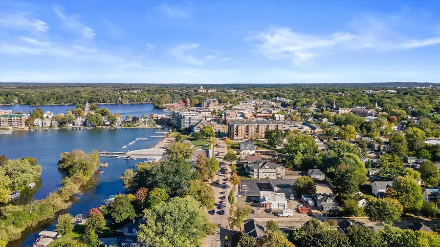 914 W Wisconsin Ave, Oconomowoc, WI 53066 - Image #3