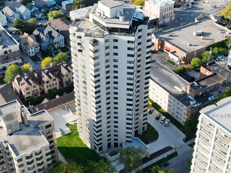 1633 N Prospect Ave, Milwaukee, WI 53202 - Image #2