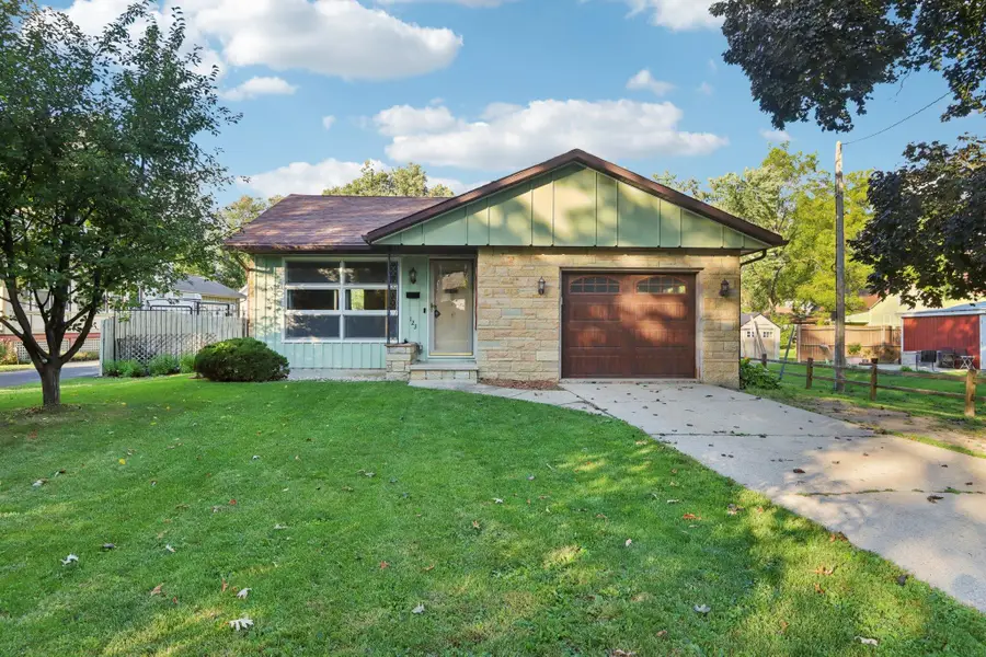 123 W Oak St, Lake Mills, WI 53551 - Image #2