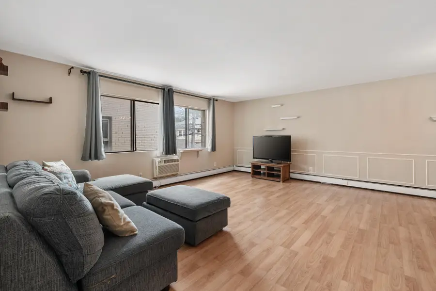 4434 N Oakland Ave, Shorewood, WI 53211 - Image #3