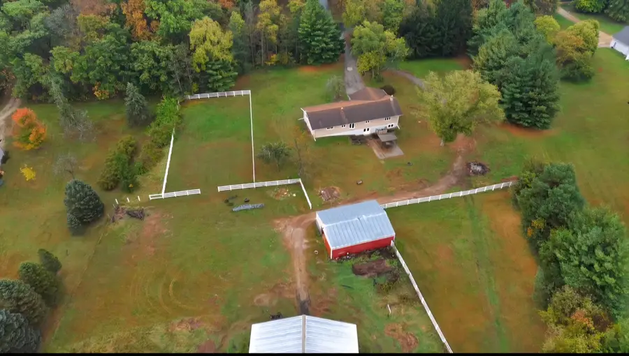 N6314 Paradise Dr, Spring Prairie, WI 53105 - Image #3