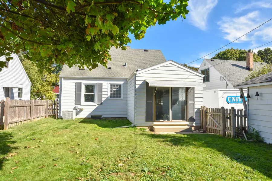 4707 W Sumac Pl, Milwaukee, WI 53219 - Image #3
