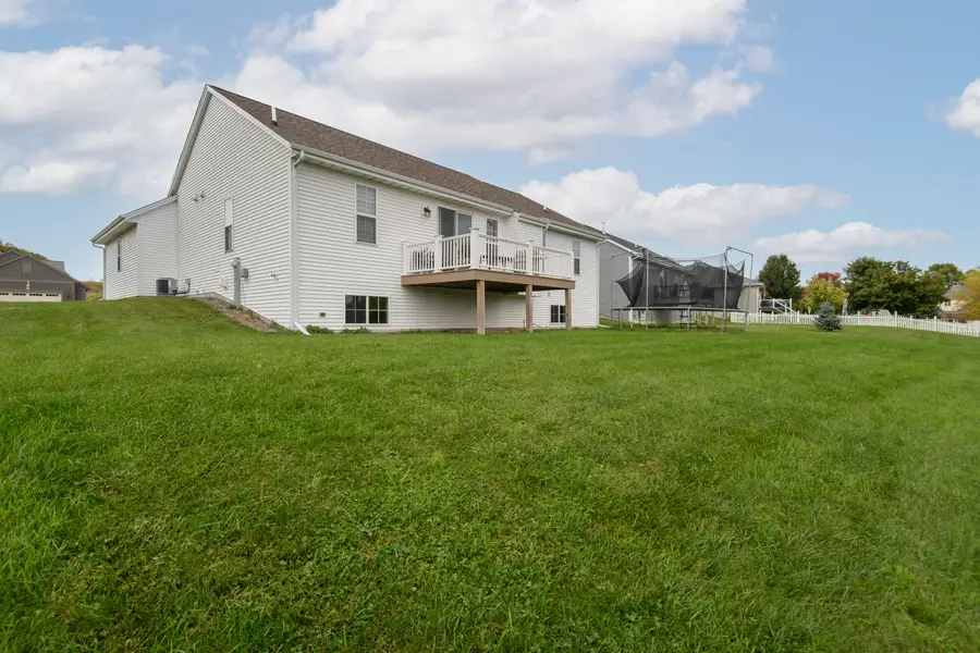 723 Belmont Dr, Watertown, WI 53094 - Image #2