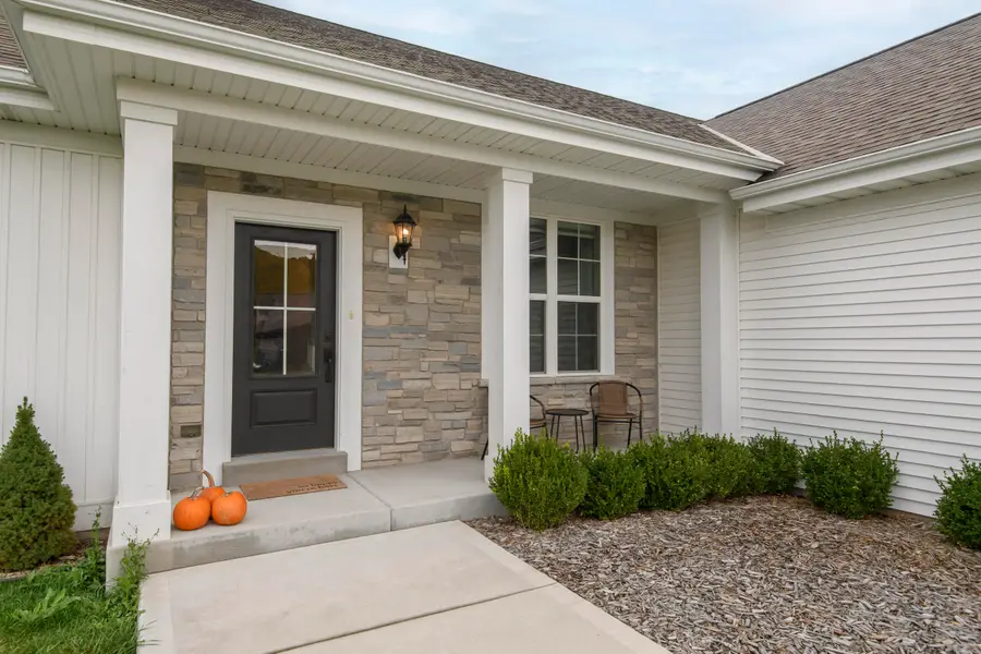 723 Belmont Dr, Watertown, WI 53094 - Image #3