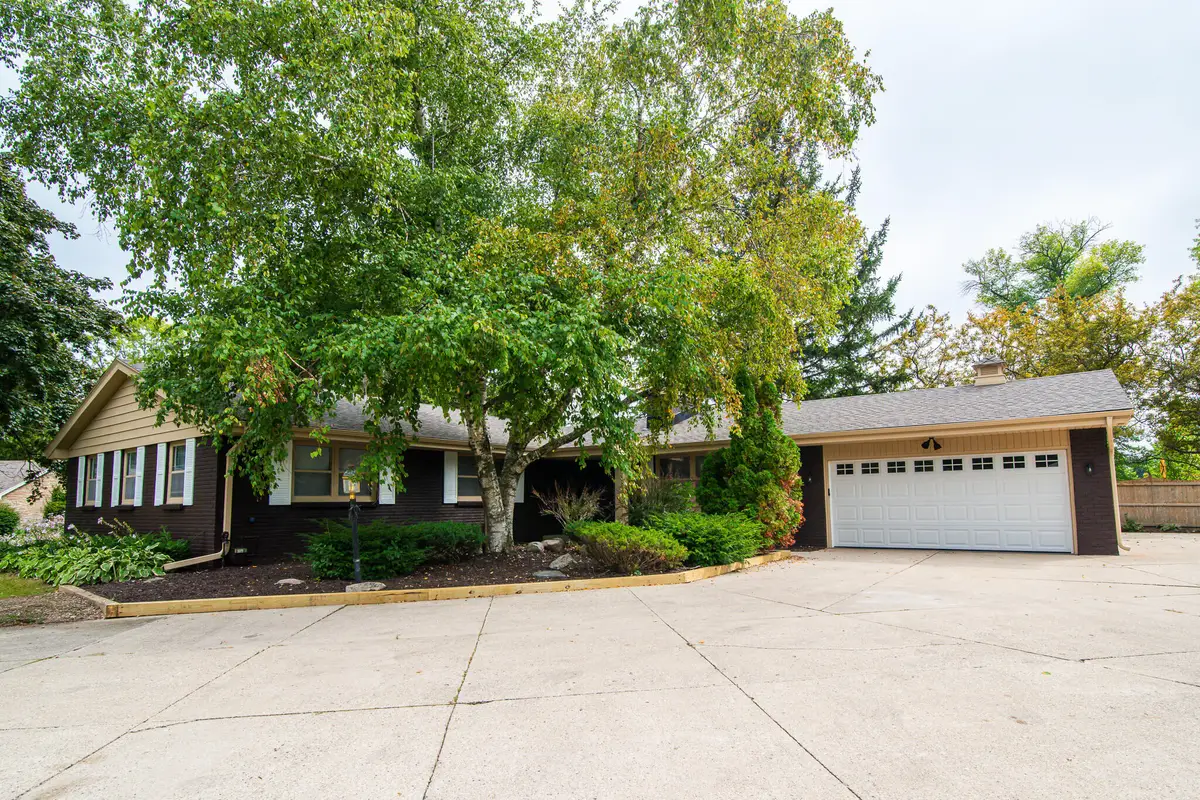 7412 N Boyd Way, Fox Point, WI 53217 - #1