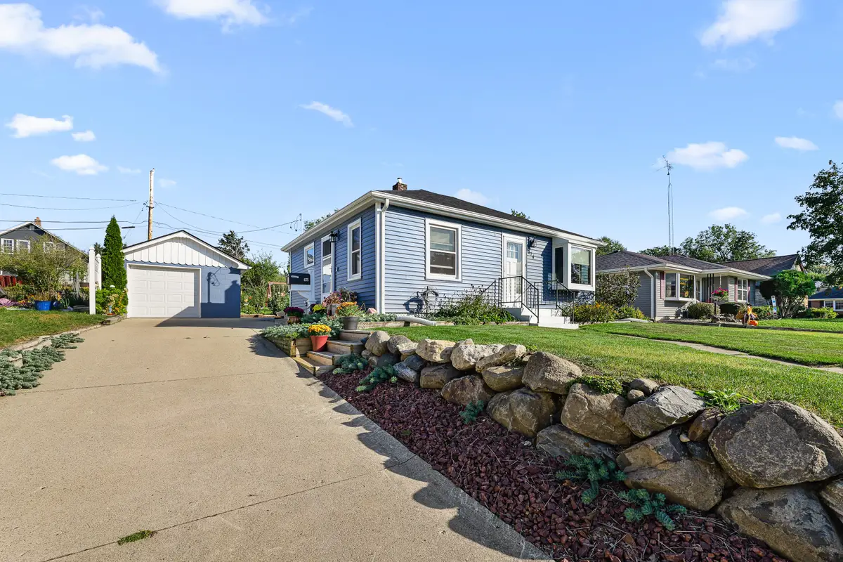 426 Seitz Ave, Mayville, WI 53050 - Image #1