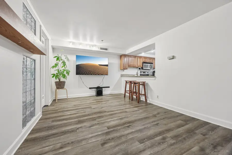 270 E Highland Ave, Milwaukee, WI 53202 - Image #3