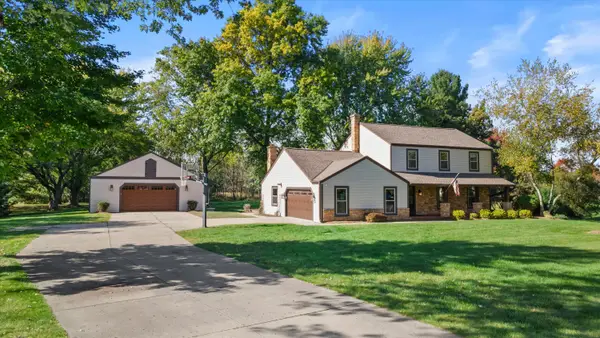 W288N7703 Appaloosa Ln, Merton, WI 53029