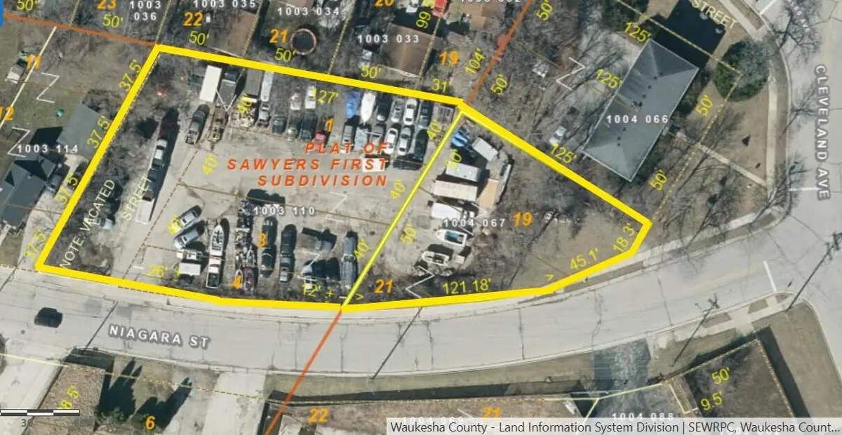 918 Niagara St, Waukesha, WI 53186 - Image #1