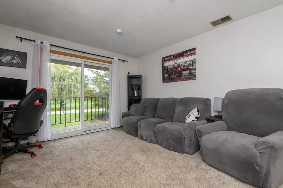 N115W17121 Armada Dr, Germantown, WI 53022 - Image #3