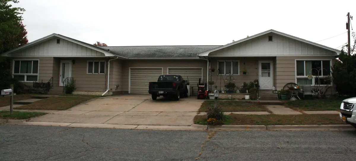 1003 Monroe St, Onalaska, WI 54650 - #1