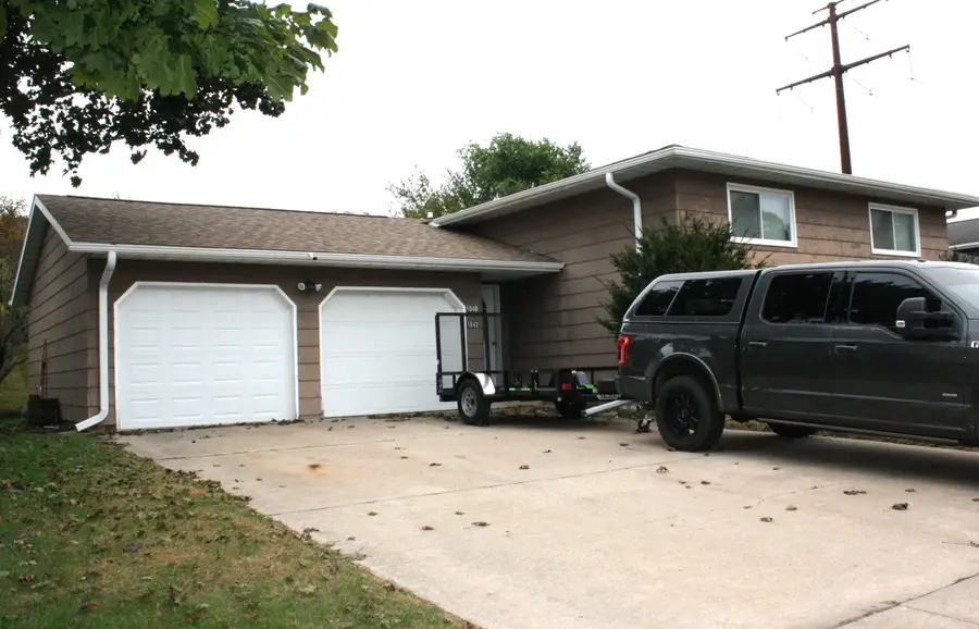 1040 Terrace Dr, Onalaska, WI 54650 - #2