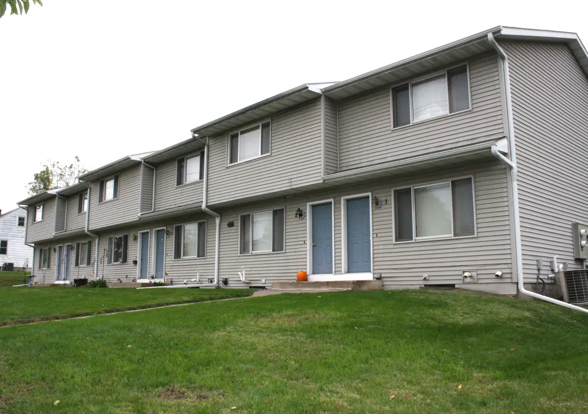 426 4th Ave N, Onalaska, WI 54650 - #1