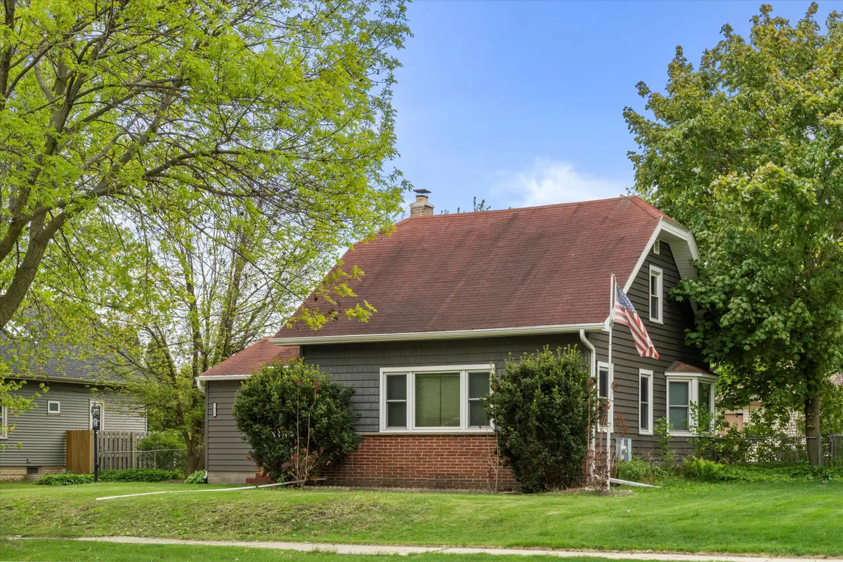 7911 W Cold Spring Rd, Greenfield, WI 53220 - Image #1