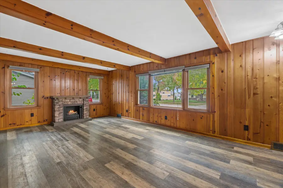 7911 W Cold Spring Rd, Greenfield, WI 53220 - Image #3