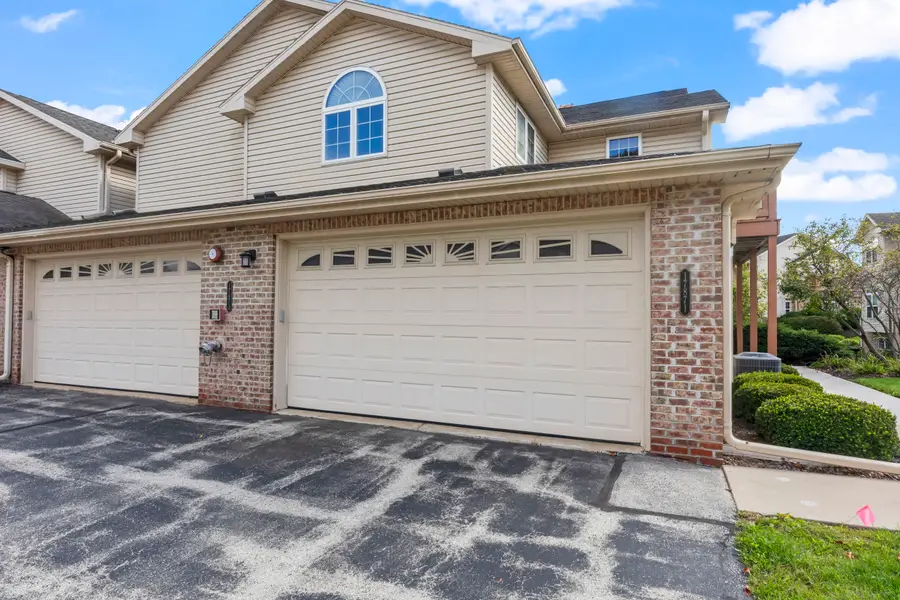 17871 W Radam Dr, New Berlin, WI 53146 - Image #3