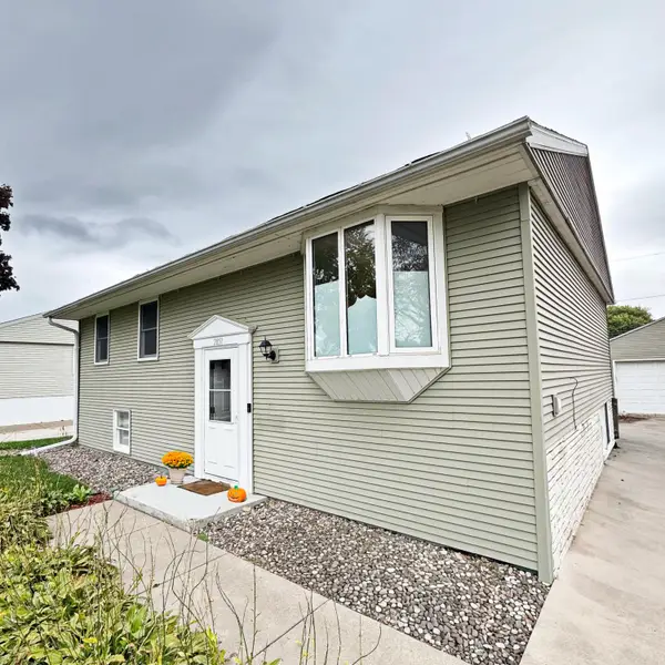 2851 29th Ct S, La Crosse, WI 54601