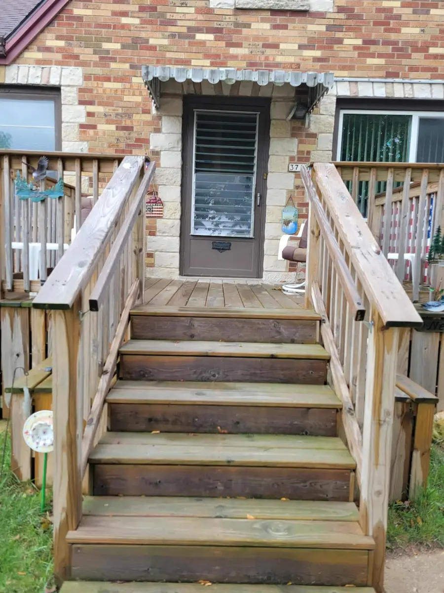 3718 S Iowa Ave, Saint Francis, WI 53235 - Image #2