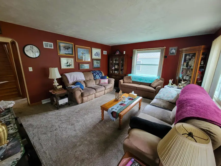 3718 S Iowa Ave, Saint Francis, WI 53235 - Image #3