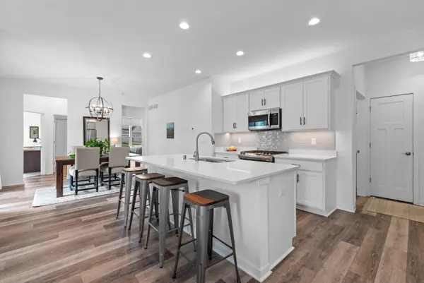 757 Bridlewood Dr, Hartford, WI 53027