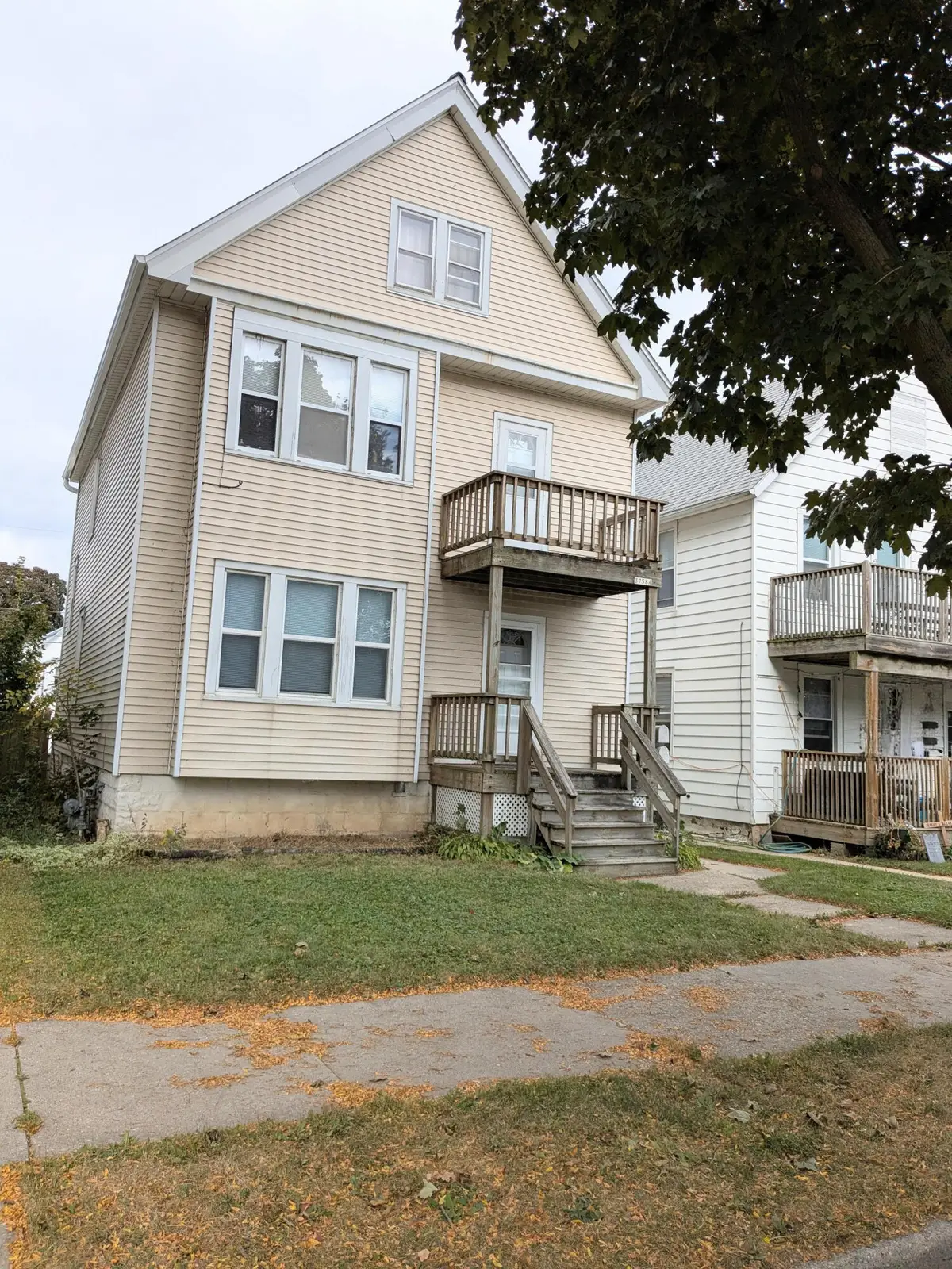 3758 E Edgerton Ave, Cudahy, WI 53110 - #1