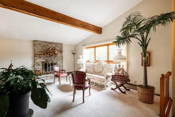 5836 W Green Brook Dr, Brown Deer, WI 53223