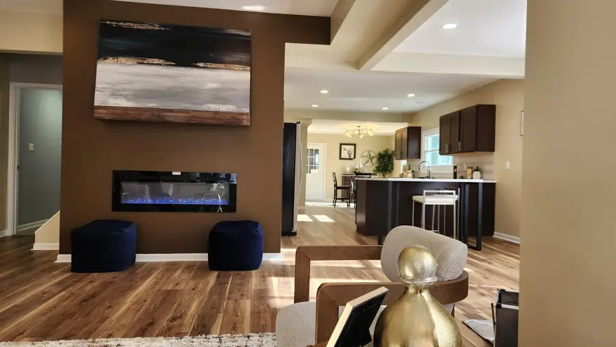 404 Sumner St, Genoa City, WI 53128 - Image #2