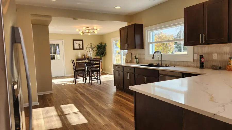 404 Sumner St, Genoa City, WI 53128 - Image #3