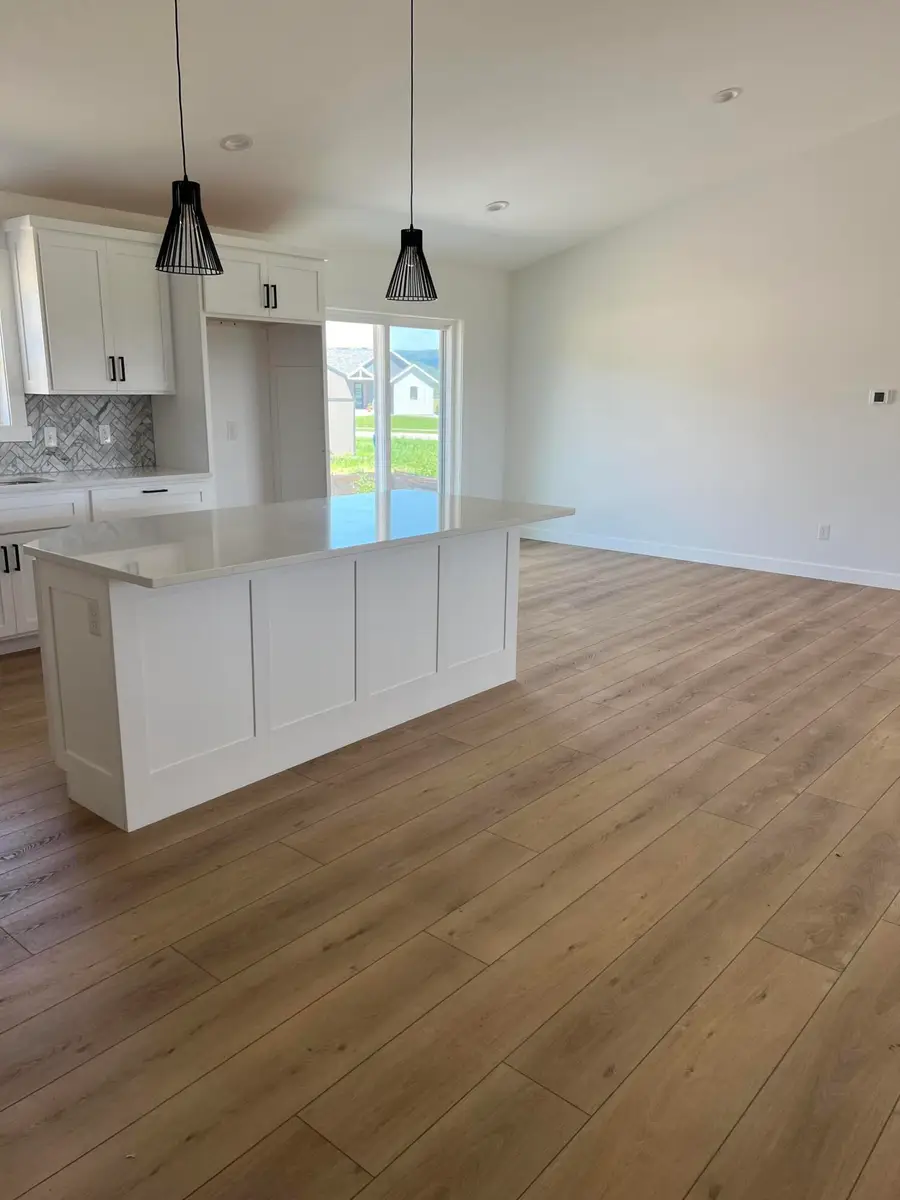 1351 Annapolis Dr, Holmen, WI 54636 - Image #2