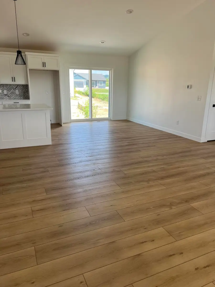 1351 Annapolis Dr, Holmen, WI 54636 - Image #3