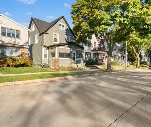 1337 S 71st St, West Allis, WI 53214